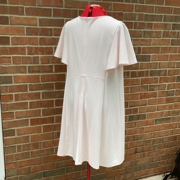 NWT light pink W sleeves V-neck dress - Picture 8 of 10